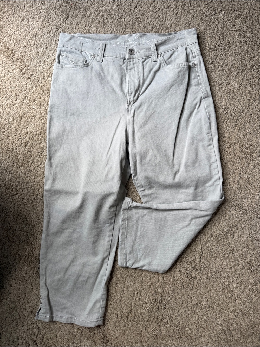 🥳 7/$10!! Light Gray Casual Straight-Leg Pants - Size 8